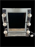 Lighted Vanity Mirror, Works