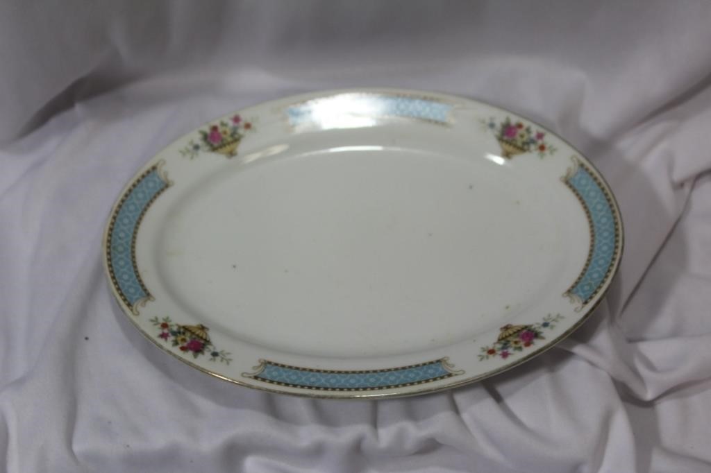 A Vintage Chinese Oval Plate