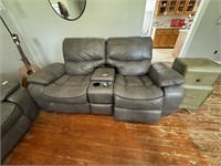 LEATHER POWERED DUAL RECLINER WITH CONSOLE