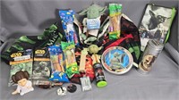 Star Wars Collectibles- Pez- New, Key Chains++