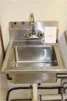 Stainless Steel handwashing sink by United Stainle