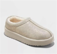 sz 7 Slippers hard bottom