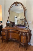 Q - VINTAGE DRESSING TABLE (M24)