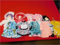 Qty of dolls and clothing