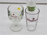 2 GLASS BUDWEISER CUPS