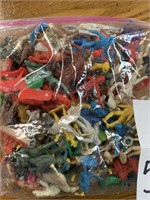 LOT OF MISC MINI PLASTIC TOYS