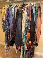 Q - MIXED LOT OF LADIES' CLOTHING SIZE 3X