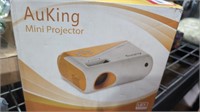 AuKing mini projector