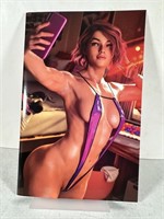 HOUSE OF M - SEXY SELFIE COVER (PEYTON BLUE)