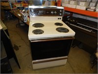 30" Hotpoint Elec  stove Owner says works good