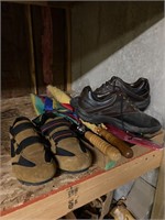 Umbrella's/Men's Shoes-size unknown