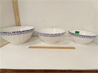 Crate & Barrel Blue Speckled Nesting Bowls 3