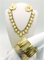 Cream & Gold Set of 4