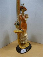 The Natelia Collection - Lady Statue