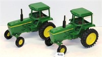 2x- Ertl JD 4430 with cabs