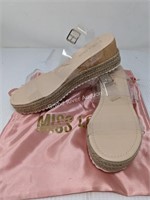 Miss Lola Platform Sandals Size 7.5