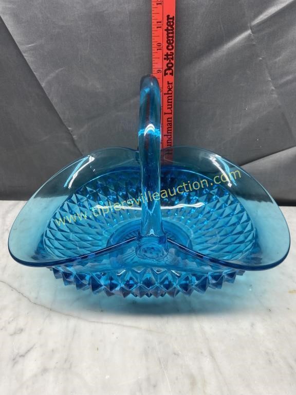 Blue diamond point glass basket