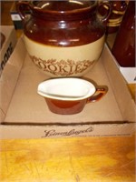 Monmouth Cookie Jar, Hall Creamer