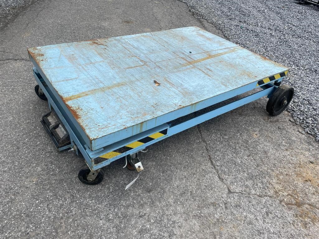 Used 4'X6' Portable Lift Cart