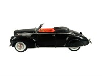 1939 Lincoln Zephyr Convertible Model Car
