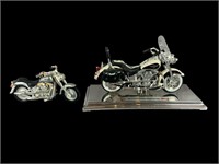 (2) Model Harley Davidson Motorcycles