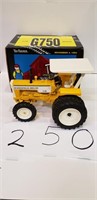1/16 MM G750 National Show Tractor w/box
