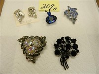 Weiss - 3 Brooches, 1 Bug Pin & Clip Earrings