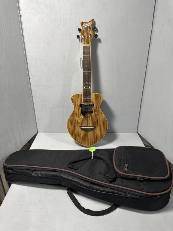 4-String Ukulele - Fishuku Ukulele with case m