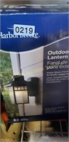 OUTDOOR WALL LANTERN