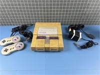 SUPER NINTENDO VIDEO GAME CONSOLE VNTG FIRST ED?