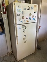 Hot point refrigerator untested