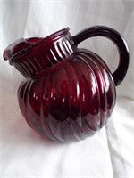 RUBY RED ICE LIP PITCHER