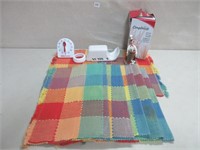 COLORFUL PLACEMATS AND KITCHENWARE