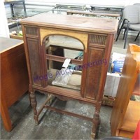 Wood radio cabinet