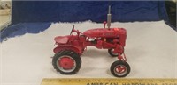 (1) Diecast Collector Toy Tractor
