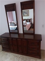 Vintage style mark American dresser and mirror 72