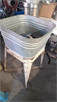 Galvanized steel tub with stand