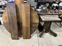 Wooden Table w/6 /Leaves