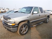 2000 Chevrolet 1500 4x4 Extra Cab Pickup Truck