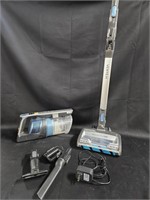 Shark cordless Sweeper. Comes w/ charger and 3