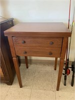 Sewing Machine Table, approx 22in x 17in x H 31in