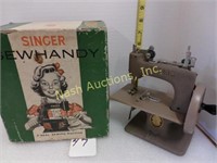 Singer sew handy mini sewing machine w/ box