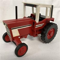 1/16 Carved Wooden International Tractor