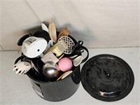 Stock pot w/ kitchen utensils