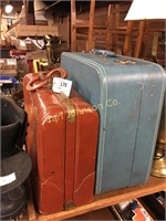 LOT W/LUGGAGE