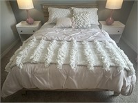 11PC QUEEN BEDDING