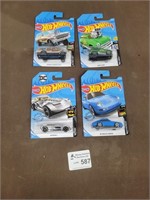 4 Hotwheels (new in package)