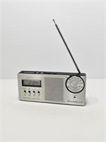 REALISTIC CHRONOMATIC 228 AM/FM LCD RADIO - WORKS