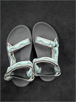 NIB Women's Teva Winsted Dandals Sz 6