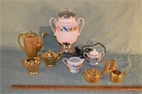 Lot: electric opal porcelain coffee urn, cream & s